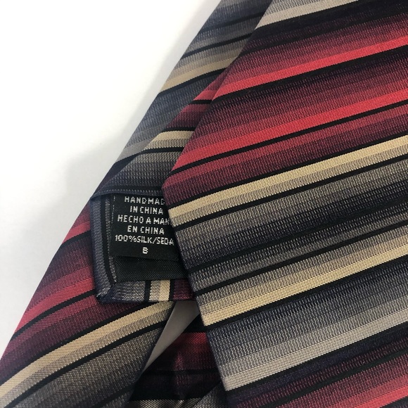 NEW VanHeusen Mens Silk Striped Tie - Picture 2 of 5